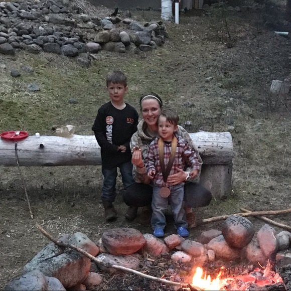 Meet your Posher, Amy - Picture 2 of 8